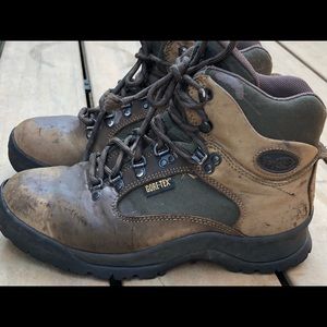 Vasque Skywalk 7150 GORETEX Boots Mens Size 7.5M